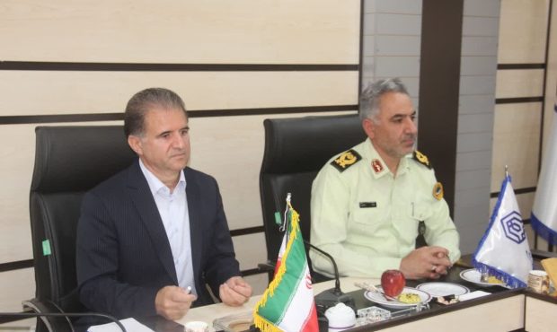 فرمانده انتظامی استان ایلام: معلمان از اقشار تاثیرگذار جامعه هستند/ کسری ۱۸ ماهه خدمت به سربازان دارای ایده علمی