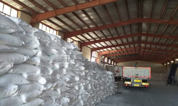 توزیع بیش از ۶ هزار تن کود در ۲ ماهه نخست سال در راستای کمک به کشاورزان ایلامی