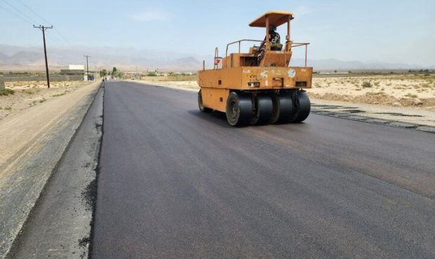 مدیرکل بنیاد مسکن انقلاب اسلامی استان: آسفالت ۱۲ روستا با اعتبار ۴۵۰ میلیارد ریال در چوار در حال انجام است