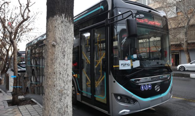 استقرار۱۰ اتوبوس در مهران برای جابه جایی رایگان زائران