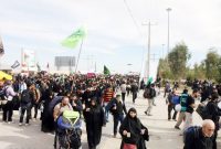 مدیرکل راهداری و حمل و نقل جادهای خبر داد: ۱۴ روز مانده به اربعین/ ۱۱۴ هزار زائر از مرز مهران تردد کردند مدیرکل راهداری و حمل و نقل جادهای خبر داد: ۱۴ روز مانده به اربعین/ ۱۱۴ هزار زائر از مرز مهران تردد کردند