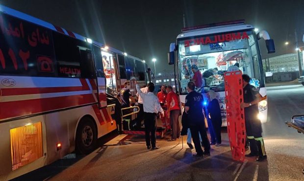 مدیرعامل جمعیت هلال احمر ایلام خبر داد: انتقال ۲۳ زائر جانباخته و مصدوم از عراق به مرز مهران