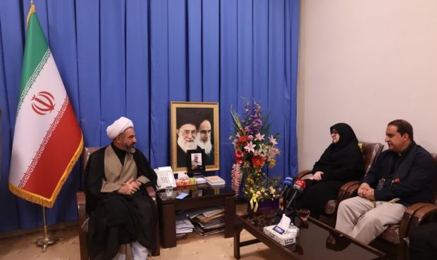 اربعین باید بیش از گذشته مورد توجه قرار گیرد، زیرا بیداری جامعه اسلامی است اربعین باید بیش از گذشته مورد توجه قرار گیرد، زیرا بیداری جامعه اسلامی است