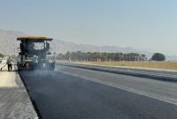 بهسازی و آسفالت جاده‌های ایلام با ۸۰۰ میلیارد تومان اجرا شد