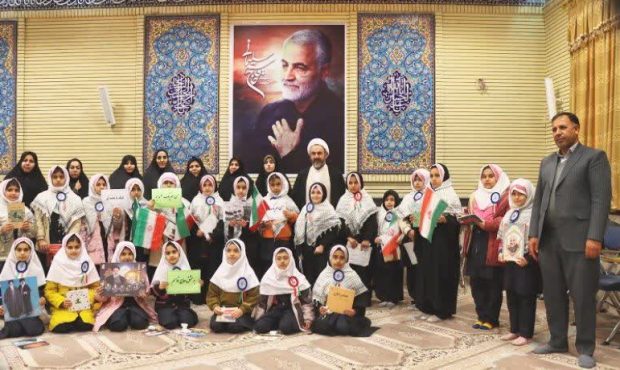 دانش‌آموزان «وارثان شهدا و آینده‌سازان کشور» هستند/ نسل جوان باید تاریخ انقلاب اسلامی و حوادث مهم آن را به‌خوبی بشناسد