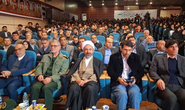 ایلام به احترام ۱۹ شهید دانشجو معلم ایستاد ایلام به احترام ۱۹ شهید دانشجو معلم ایستاد