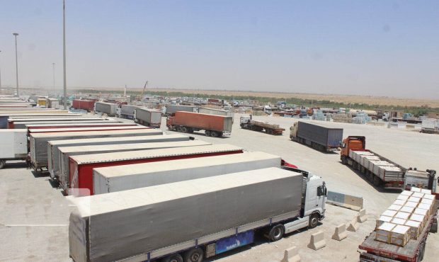 مدیرکل گمرک استان ایلام خبر داد: یک میلیارد و ۸۹ هزار دلار کالا از مرز مهران صادر شد