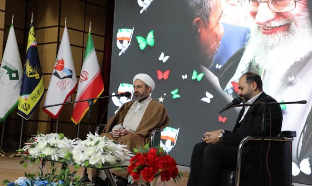 امام جمعه ایلام: تجلیل از جانبازان پاسداشت استمرار خط اهلبیت (ع) است امام جمعه ایلام: تجلیل از جانبازان پاسداشت استمرار خط اهلبیت (ع) است
