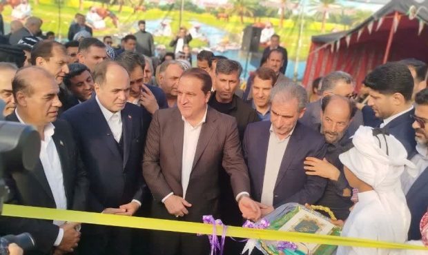 افتتاح گلخانه ۷ هکتاری در دشت عباس دهلران با حضور وزیر جهاد کشاورزی