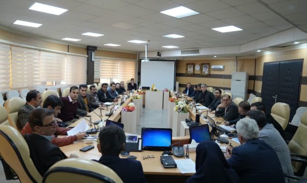 تأکید بر تسریع در پرداخت مطالبات و تعامل سازنده با پیمانکاران در شرکت گاز ایلام