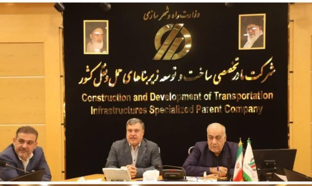 مطالبات ۲ هزار میلیارد تومانی پیمانکاران حوزه راه ایلام مطالبات ۲ هزار میلیارد تومانی پیمانکاران حوزه راه ایلام