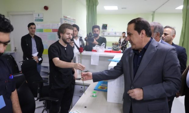 بازدید استاندار ایلام از بیمارستان‌های رازی و شهید مصطفی خمینی