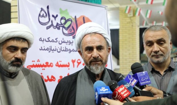 توزیع بستههای غذایی، ابزاری کارآمد برای تحقق مسجد محوری در محلهها و حمایت از نیازمندان است توزیع بستههای غذایی، ابزاری کارآمد برای تحقق مسجد محوری در محلهها و حمایت از نیازمندان است