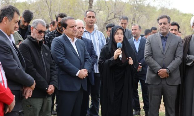 کاشت درخت نماد استقامت و امیدآفرینی است