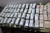 توقیف بیش از ۵ میلیارد ریال اسکناس قاچاق در پست کنترل پایانه مرزی مهران