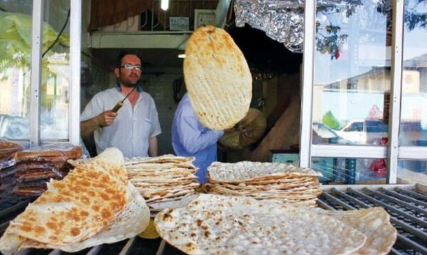 مدیرکل دفتر هماهنگی امور اقتصادی استانداری خبر داد: نرخ جدید نان در ایلام اعلام شد مدیرکل دفتر هماهنگی امور اقتصادی استانداری خبر داد: نرخ جدید نان در ایلام اعلام شد