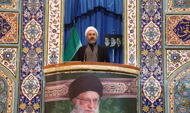 نماینده ولی فقیه در استان و امام‌جمعه ایلام: اعتماد به خادمان ملت دشمن را مایوس می‌کند