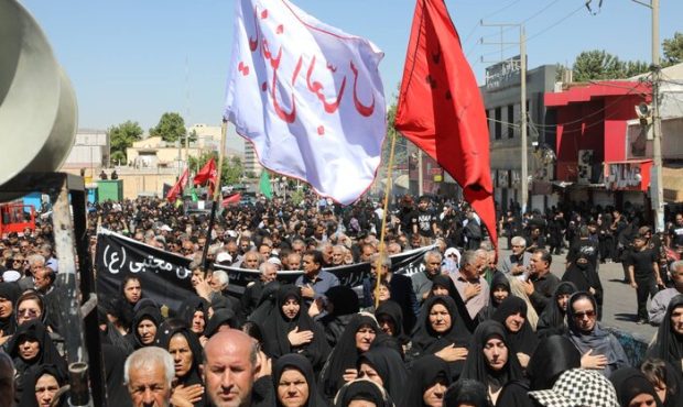 عاشورای ایلام؛ هنگامه عشق، اشک و ایمان عاشورای ایلام؛ هنگامه عشق، اشک و ایمان