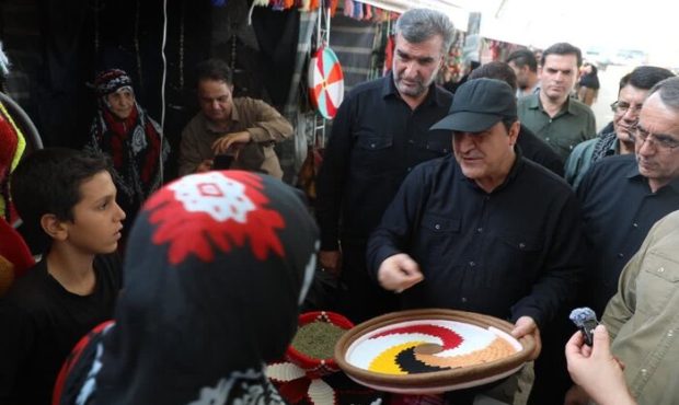 نمایشگاه صنایع دستی اربعین در مهران گشایش یافت نمایشگاه صنایع دستی اربعین در مهران گشایش یافت