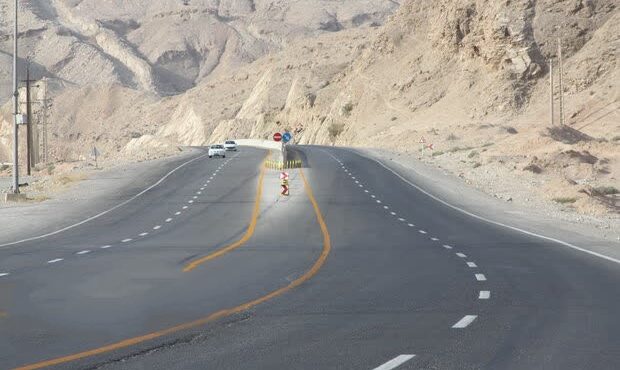 ۲۱ کیلومتر از محورهای منتهی به مهران چهارخطه شد ۲۱ کیلومتر از محورهای منتهی به مهران چهارخطه شد