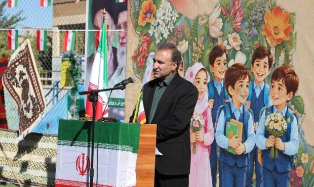 زنگ شکوفه‌ها در مدارس ایلام نواخته شد